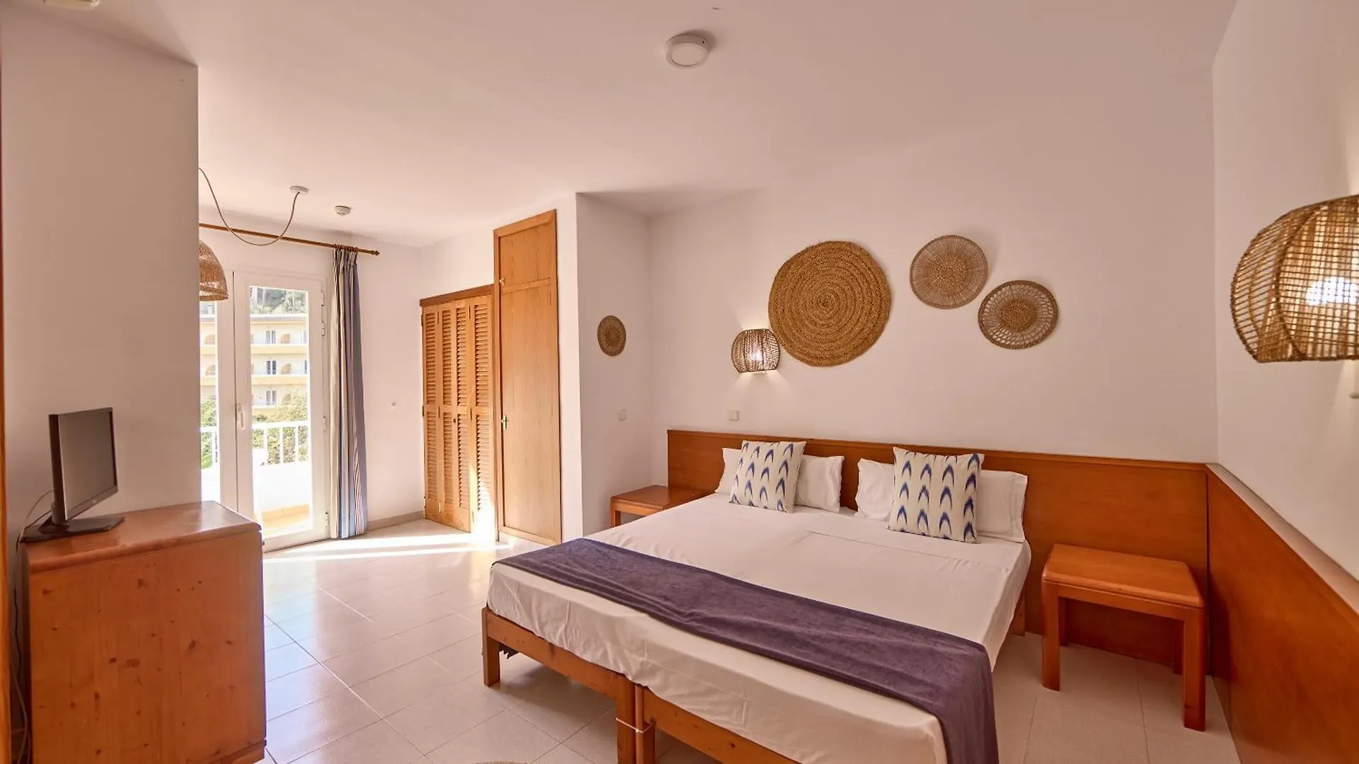 Inner Niza Paguera Apartment