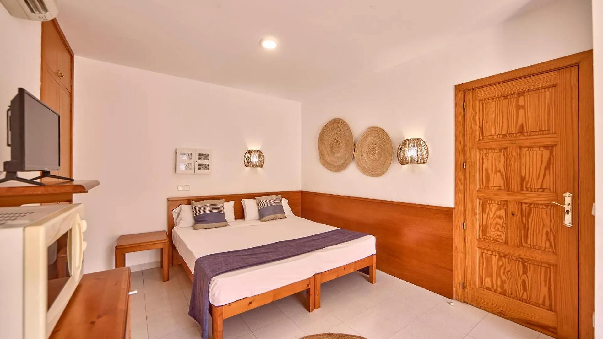 Inner Niza Paguera Apartment